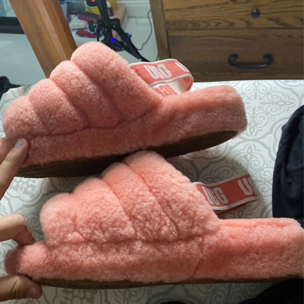 Ugg slides